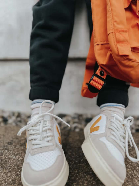 VEJA Kids | Some sizing guidance from the infaant community.